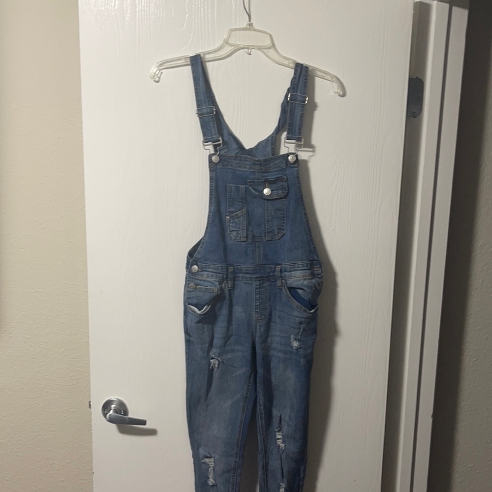 Skinny jeans overalls